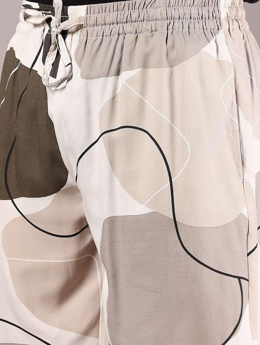 men printed mid rise regular fit shorts - 22168993 -  Standard Image - 5