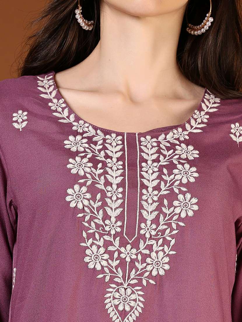 women solid with work three quarter sleeve straight kurta - 22169154 -  Standard Image - 5