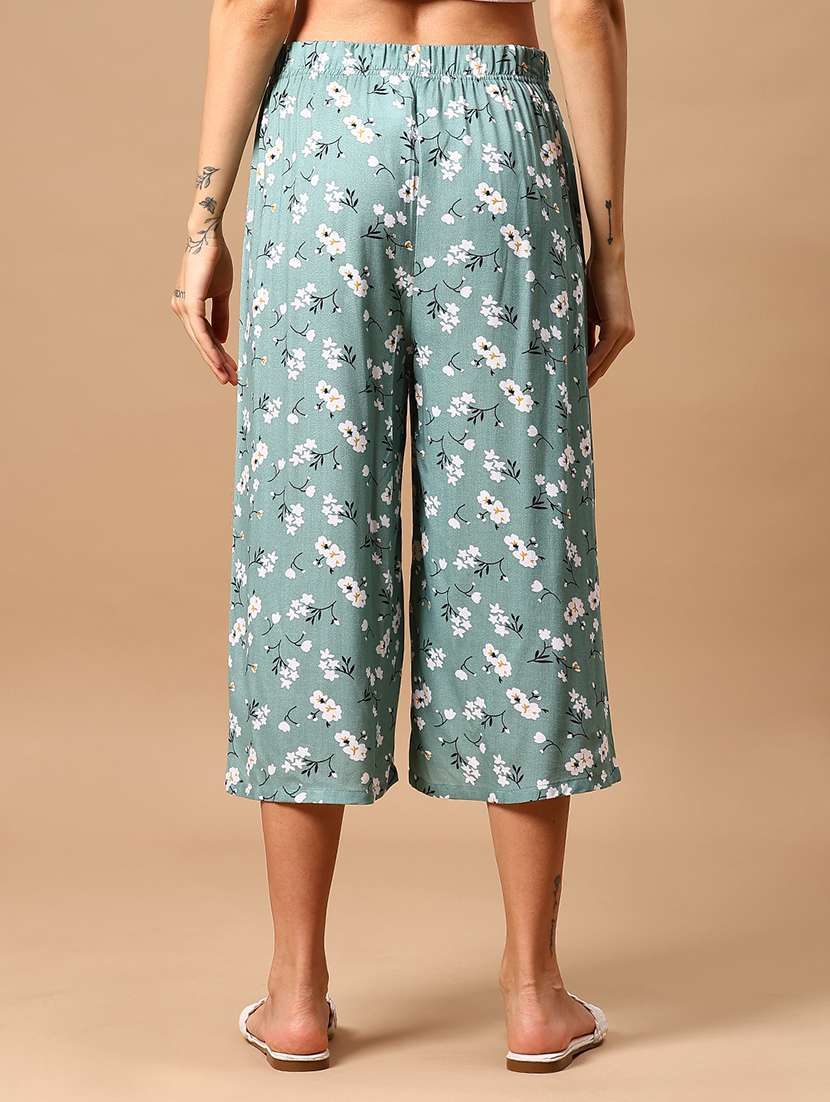 women floral printed mid rise relaxed fit capri - 22169367 -  Standard Image - 3