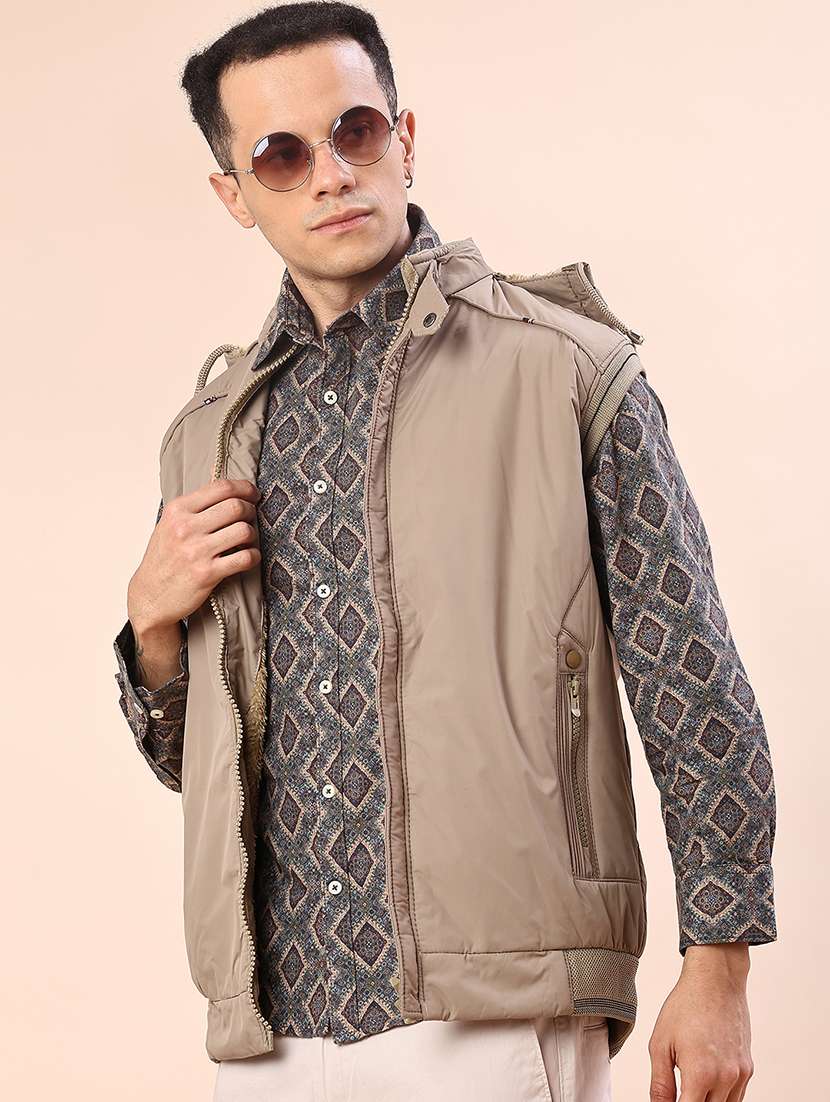 men solid sleeveless lightweight bomber jacket