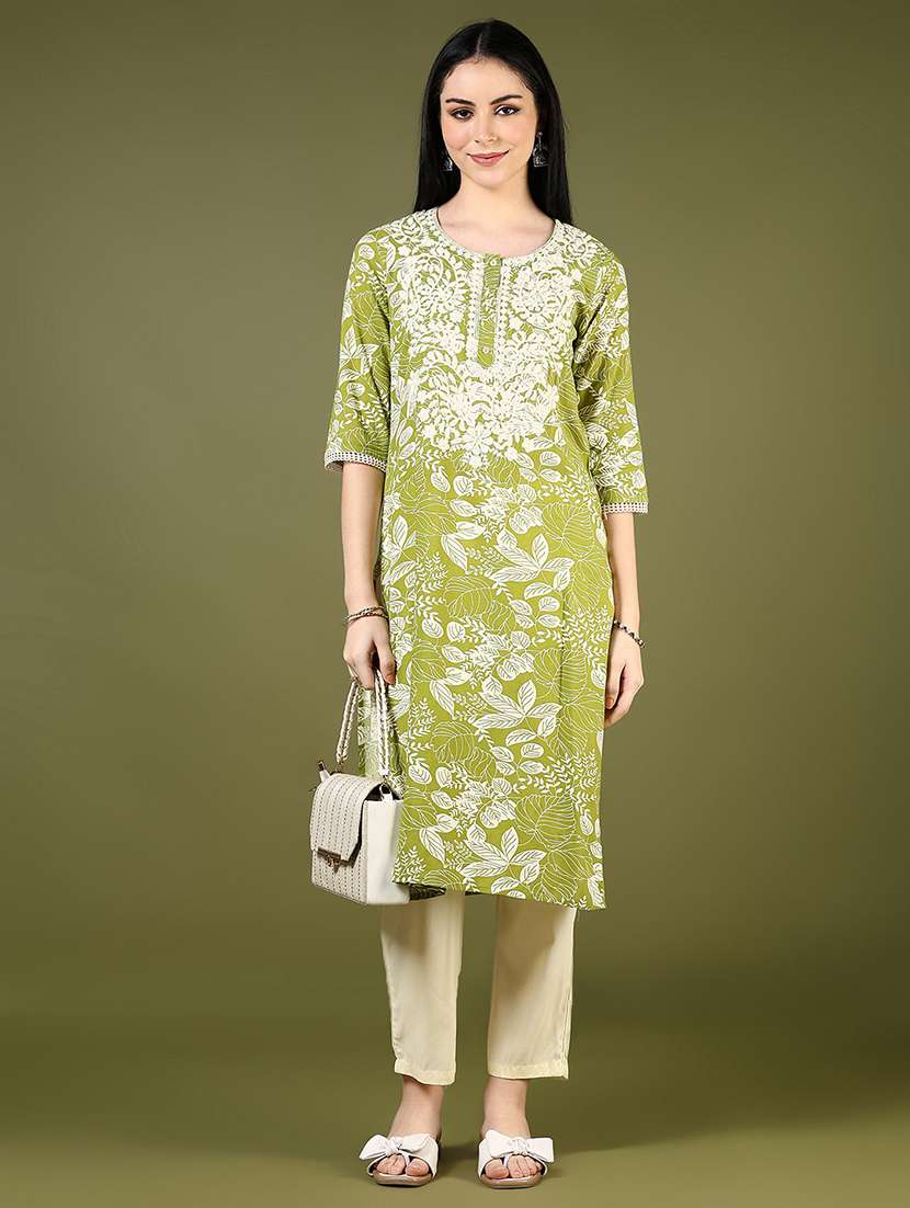 women floral three quarter sleeve kurta pant set