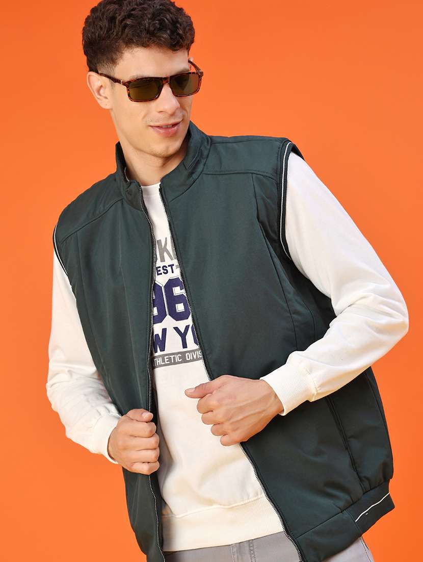 men solid sleeveless lightweight bomber jacket