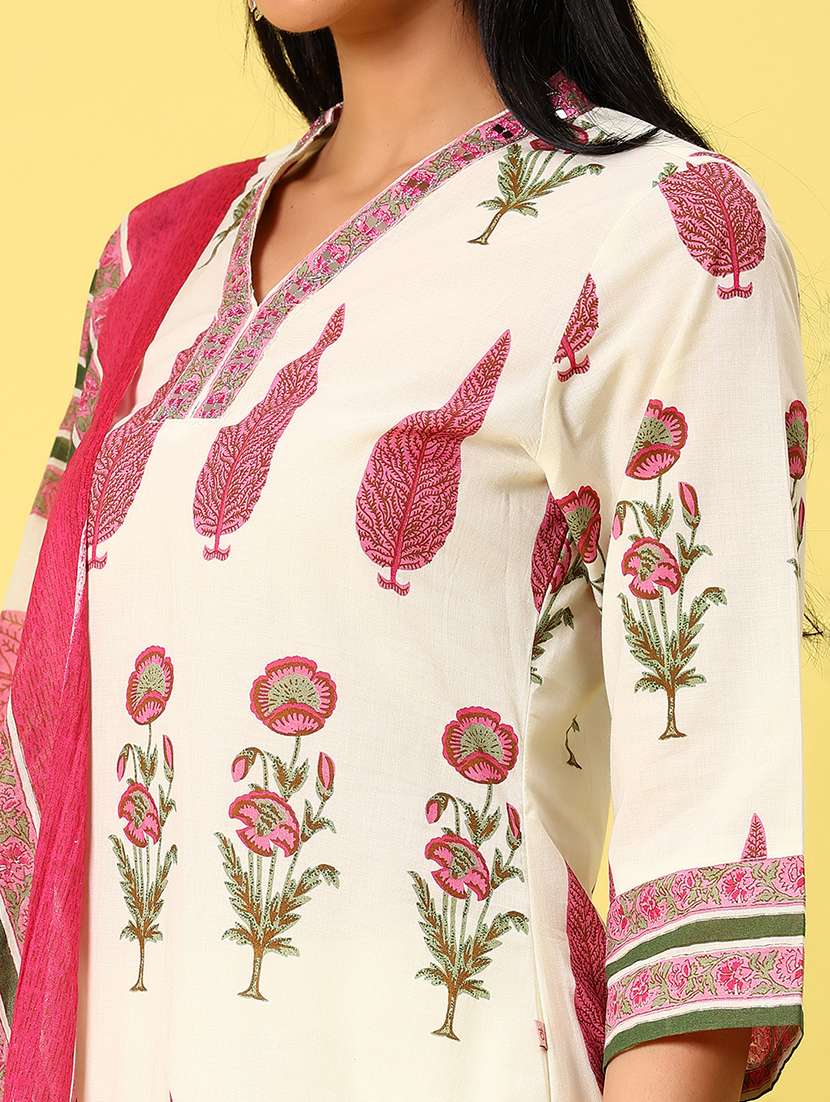 women floral three quarter sleeve kurta pant with dupatta set - 22171787 -  Standard Image - 5