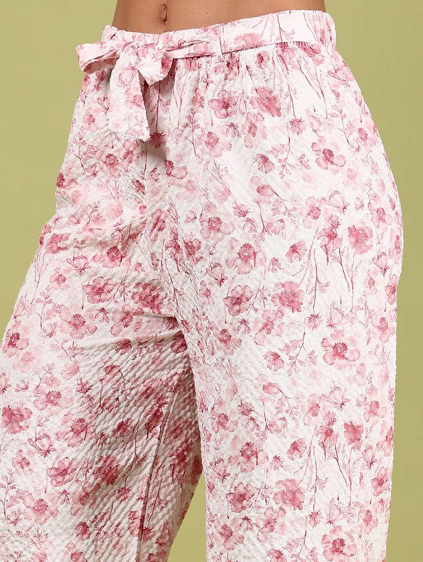 women floral printed mid rise relaxed fit capri - 22172130 -  Standard Image - 5