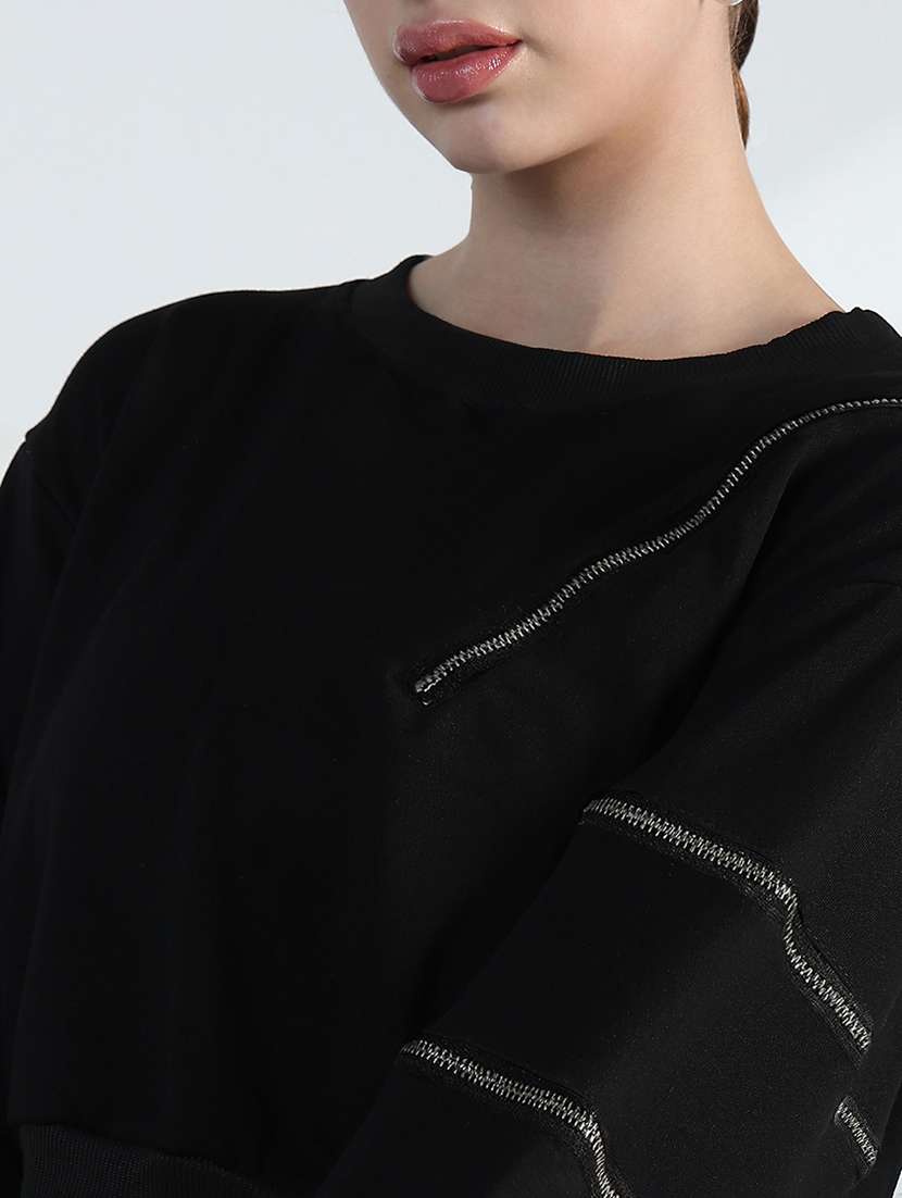 women black solid long sleeve cropped pullover - 22173744 -  Standard Image - 5