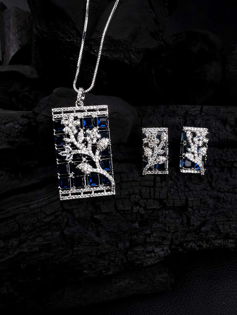 luxurious blue ad square pendant with earrings