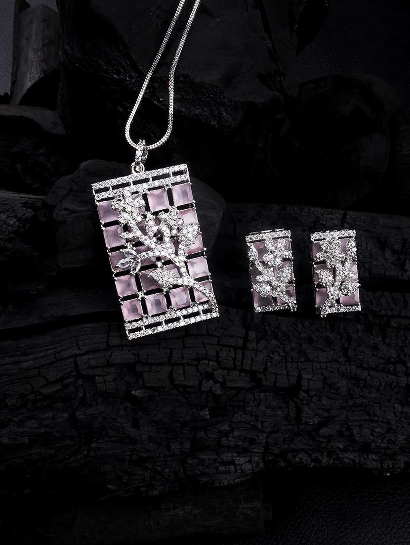 luxurious pink ad square pendant with earrings