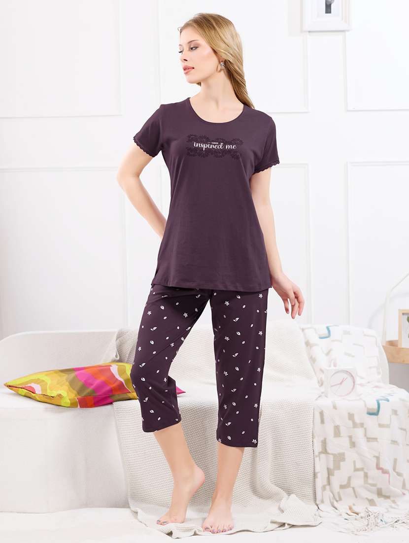 women printed nightwear capri set