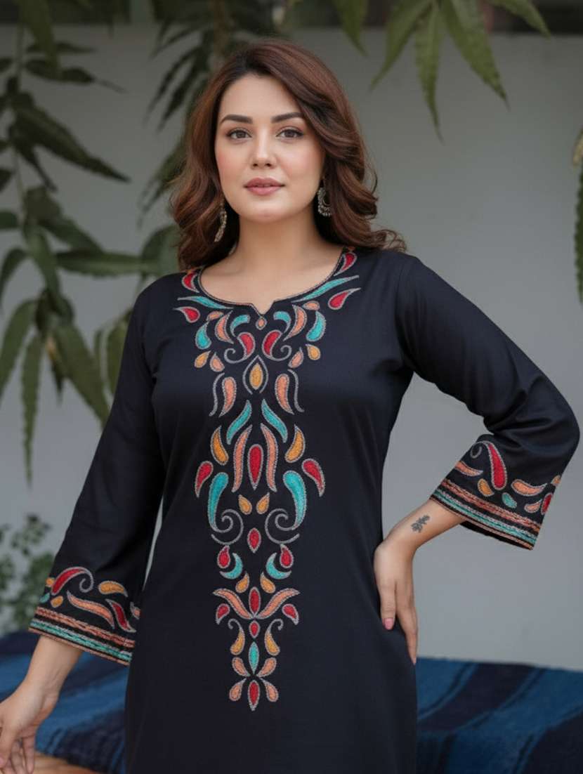 women embroidered long sleeve straight woolen kurta - 22174173 -  Standard Image - 3