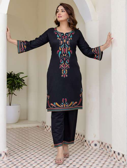 women self designed bell sleeve woolen kurta - 22174177 -  Standard Image - 0