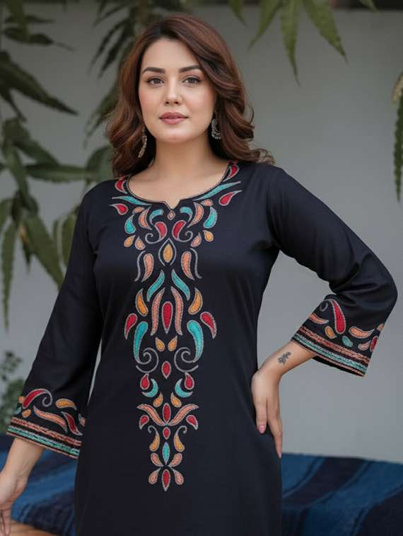 women self designed bell sleeve woolen kurta - 22174177 -  Standard Image - 3