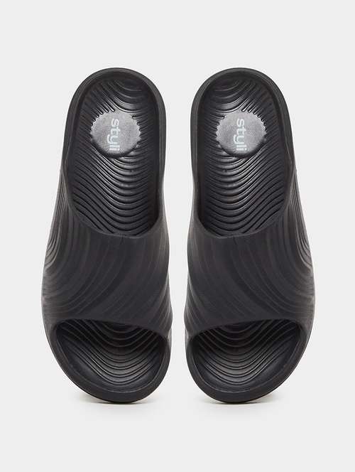 men solid slip on slider - 22174758 -  Standard Image - 0