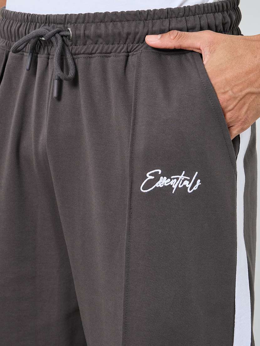 men tapered mid rise full length track pant - 22174784 -  Standard Image - 3