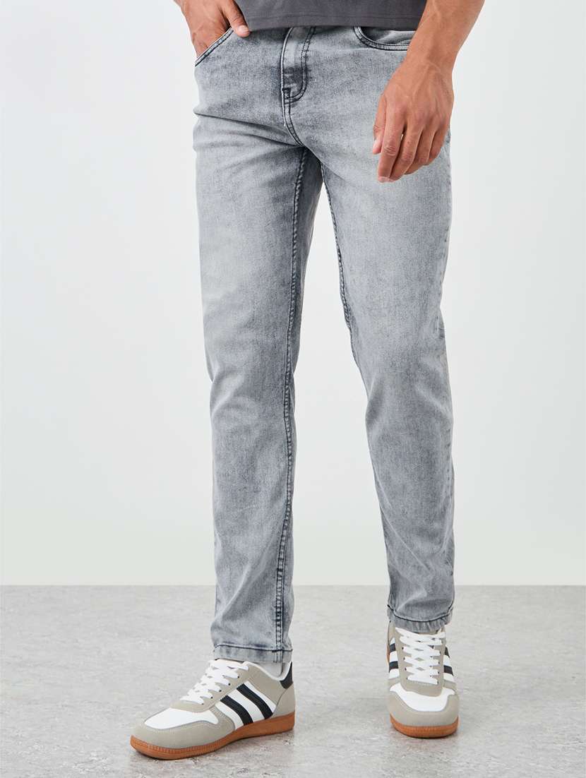 men solid mid rise slim fit jean