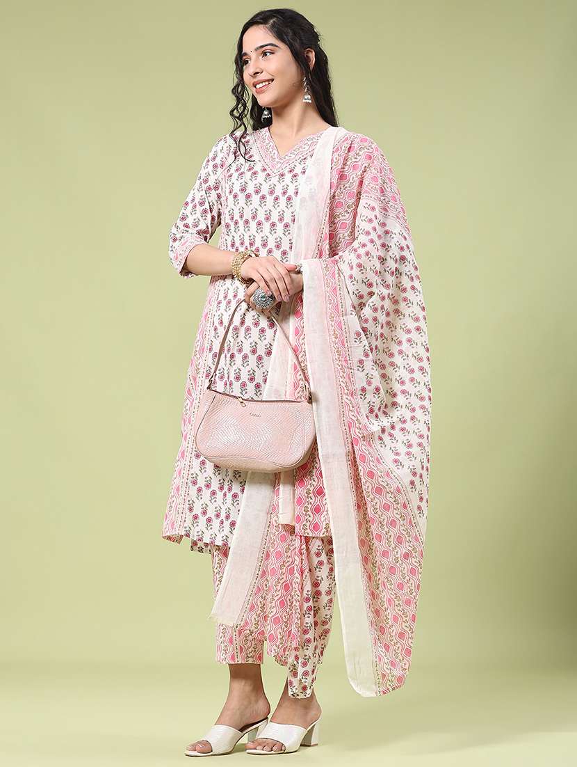women printed three quarter sleeve kurta pant with dupatta set