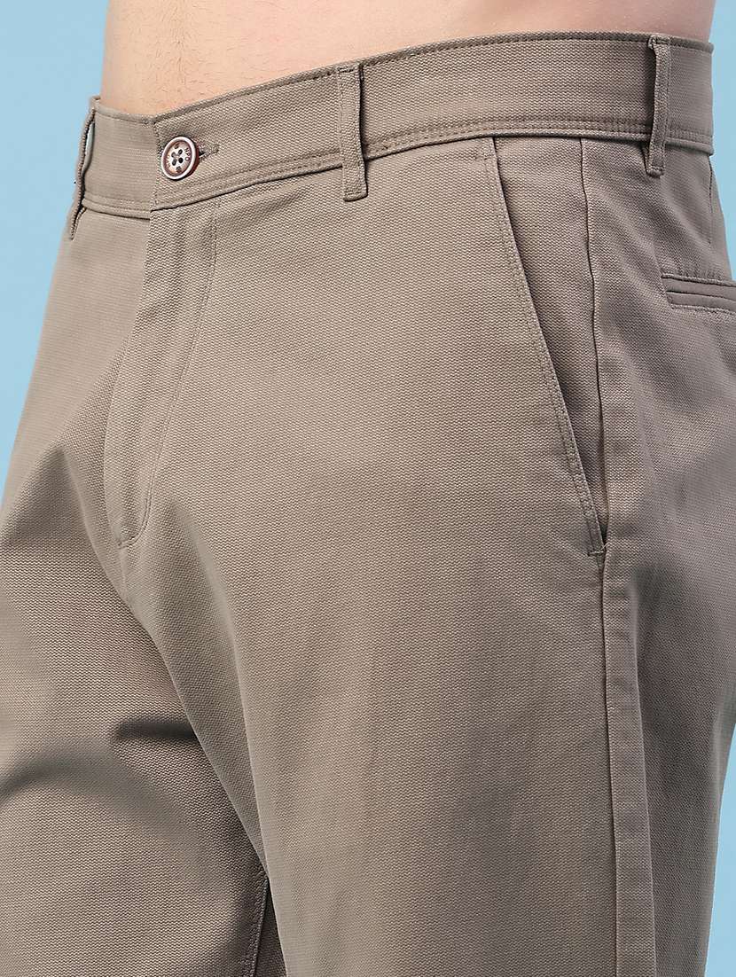 men solid mid rise regular fit chino - 22176098 -  Standard Image - 5