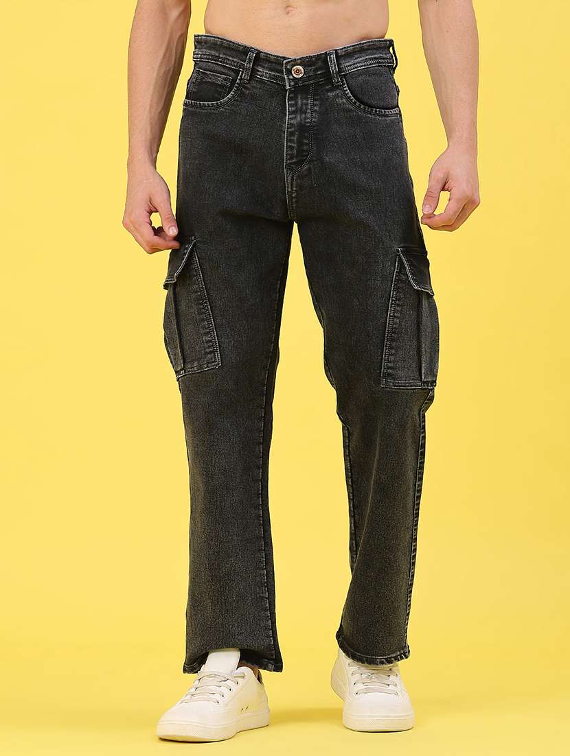 men solid mid rise regular fit cargo