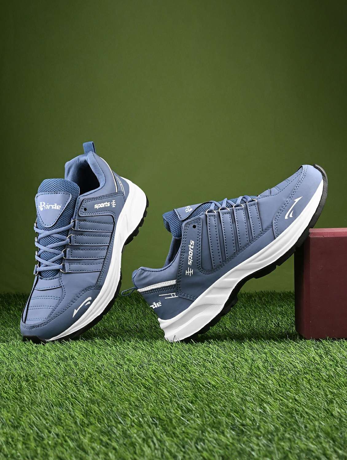 men solid lace up sport shoe