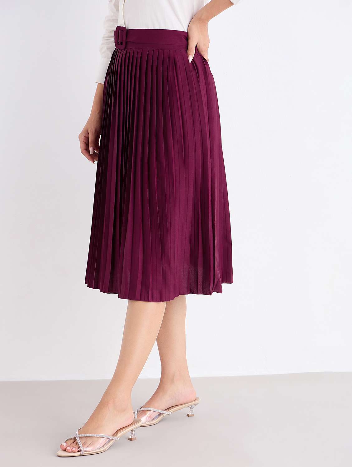 women solid high rise pleated skirt