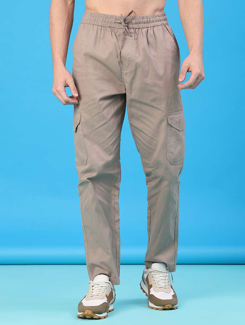 men solid mid rise regular fit cargo