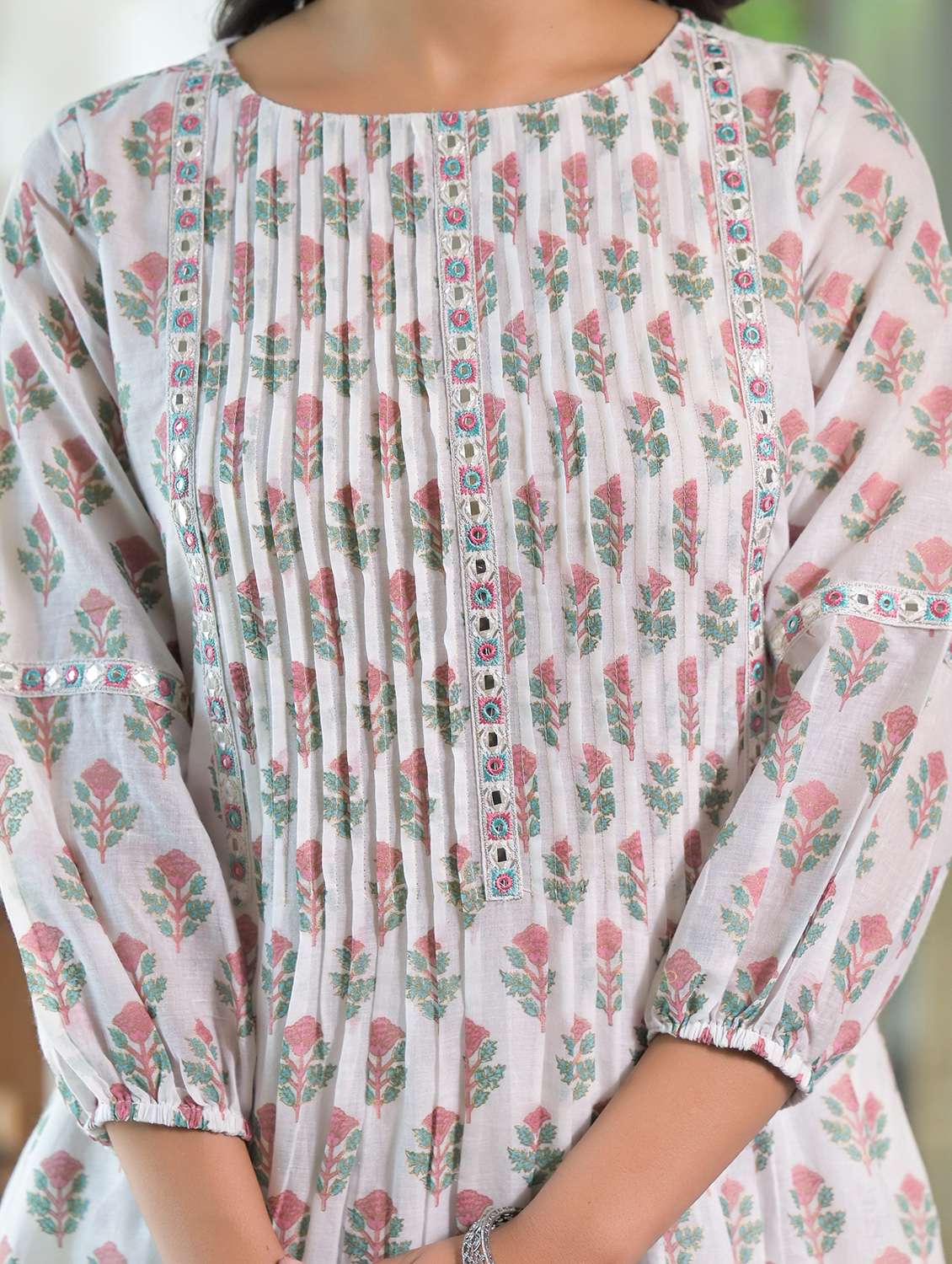 women floral printed three quarter sleeve kurta palazzo set - 22177051 -  Standard Image - 5