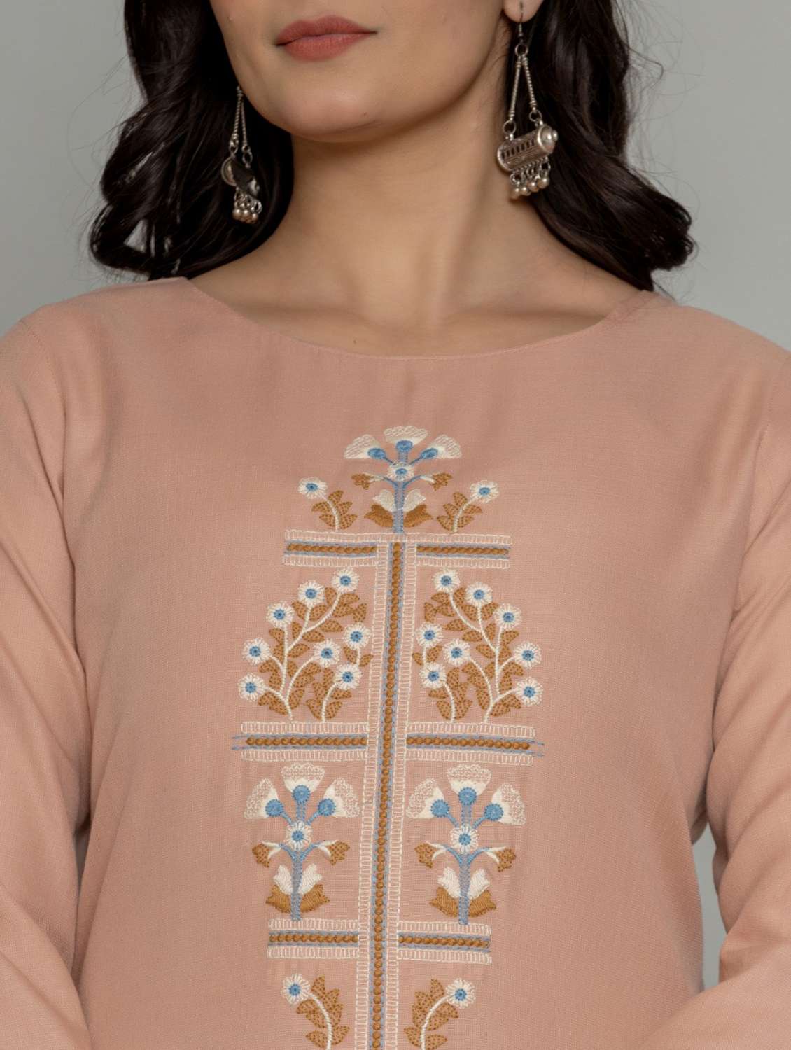 women solid with work three quarter sleeve straight kurta - 22177085 -  Standard Image - 5