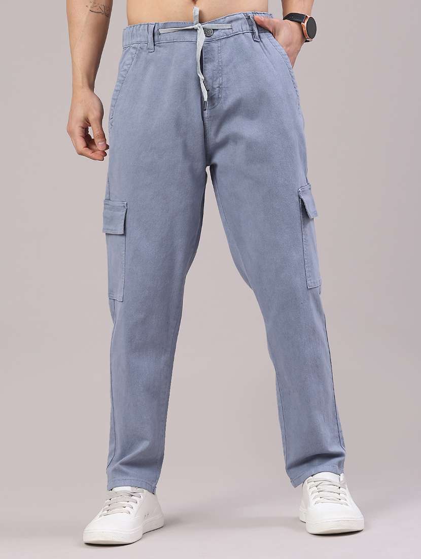 men solid mid rise regular fit cargo 