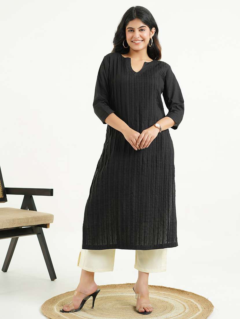 women solid three quarter sleeve straight kurta