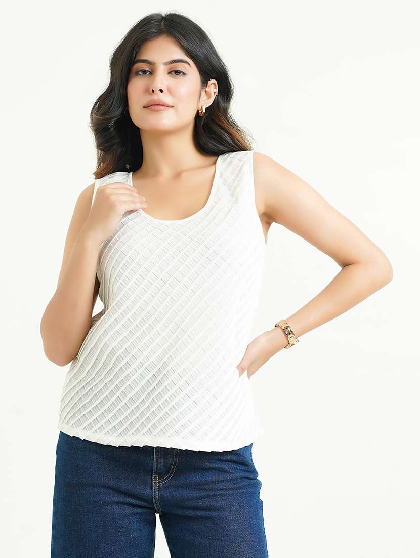 women white solid sleeveless tank top