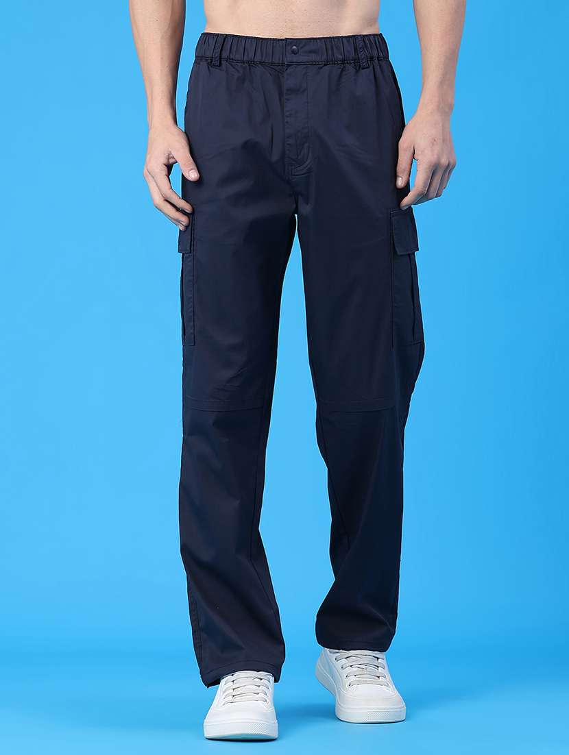 men solid mid rise regular fit cargo