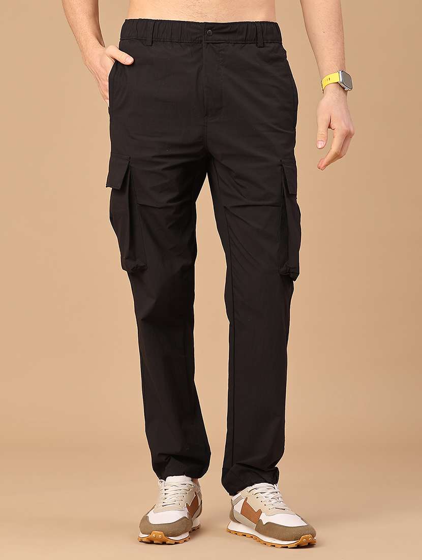 men solid mid rise regular fit cargo