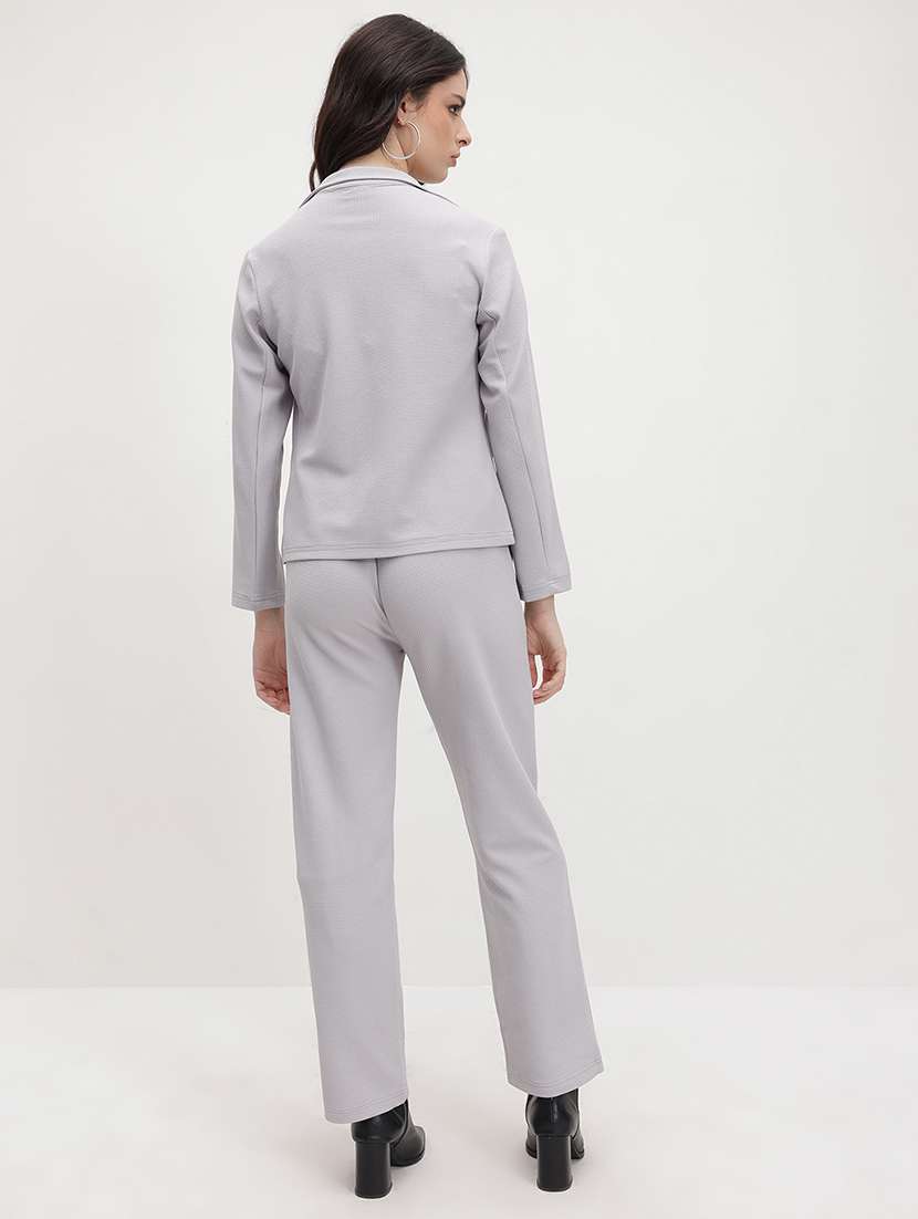 women solid blazer and trouser with tank top set - 22178427 -  Standard Image - 3