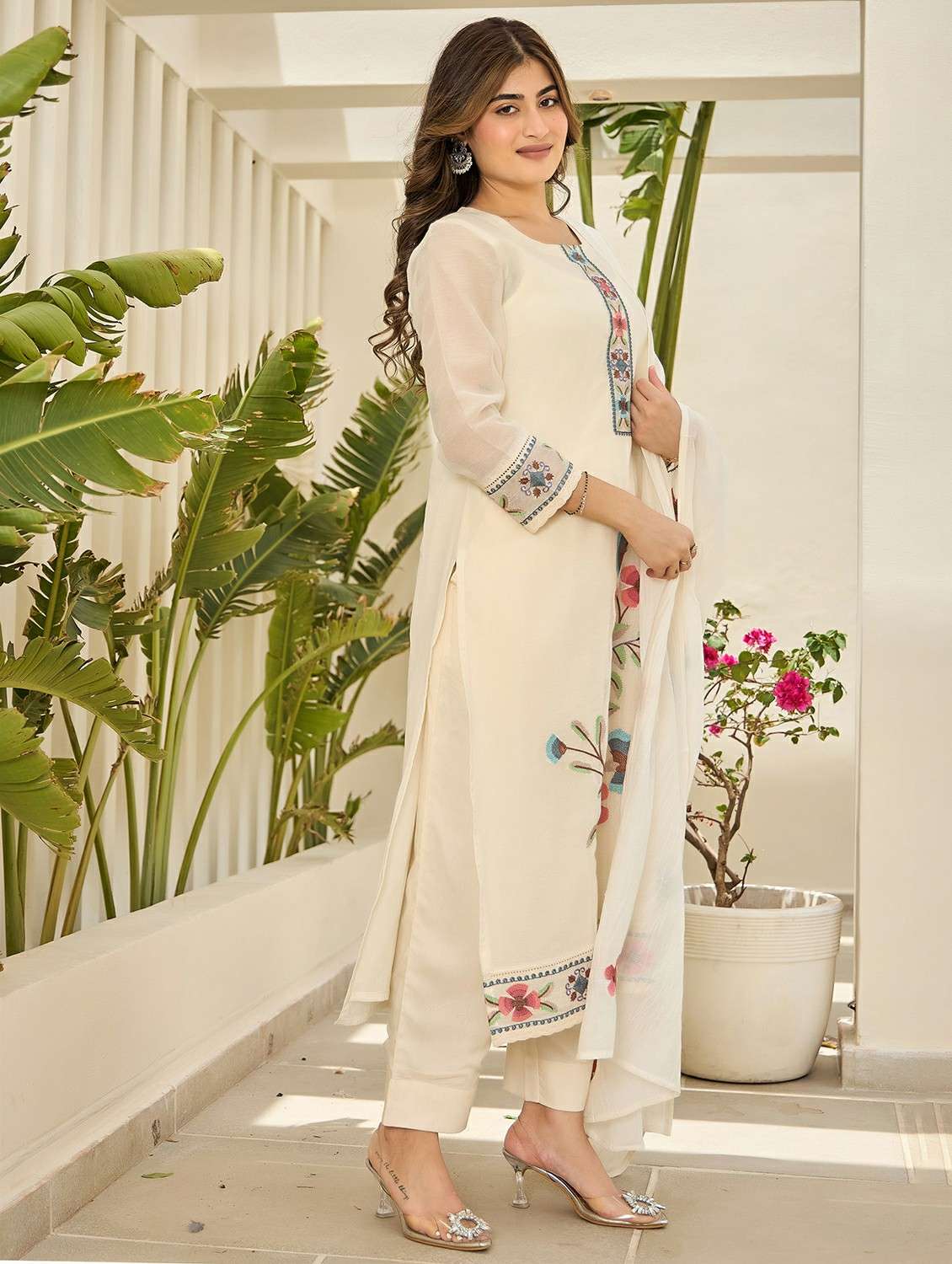 women embroidered three quarter sleeve kurta pant with dupatta set - 22178483 -  Standard Image - 3