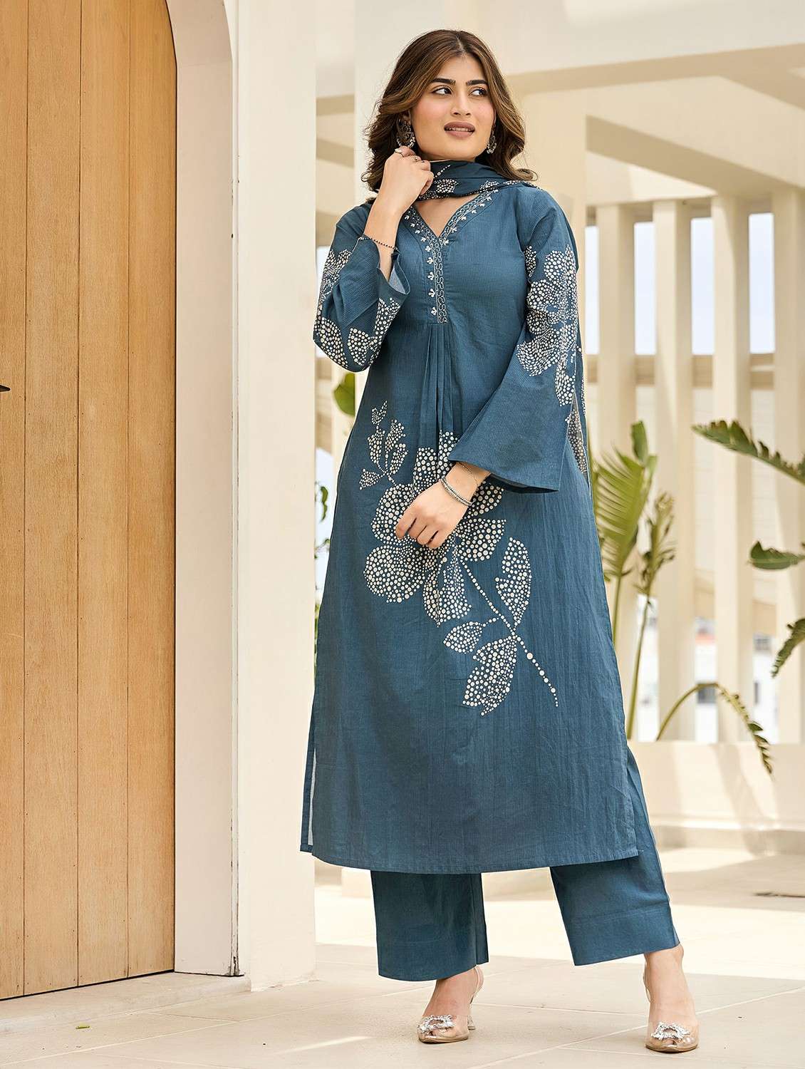 women embroidered flared sleeve kurta pant with dupatta set - 22178485 -  Standard Image - 3