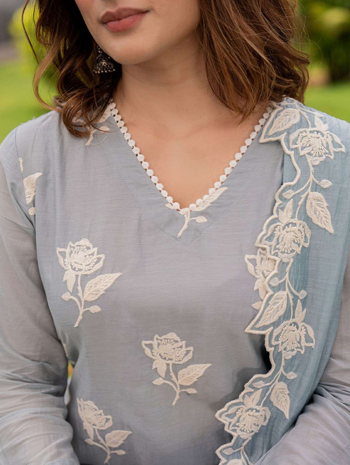 women embroidered three quarter sleeve kurta pant with dupatta set - 22178489 -  Standard Image - 5