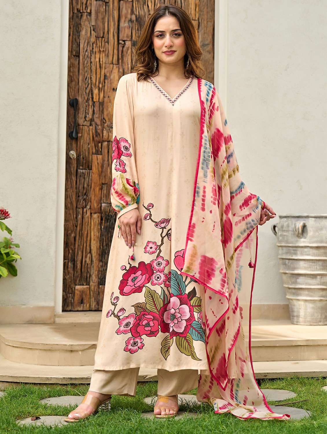 women embroidered long sleeve kurta pant with dupatta set