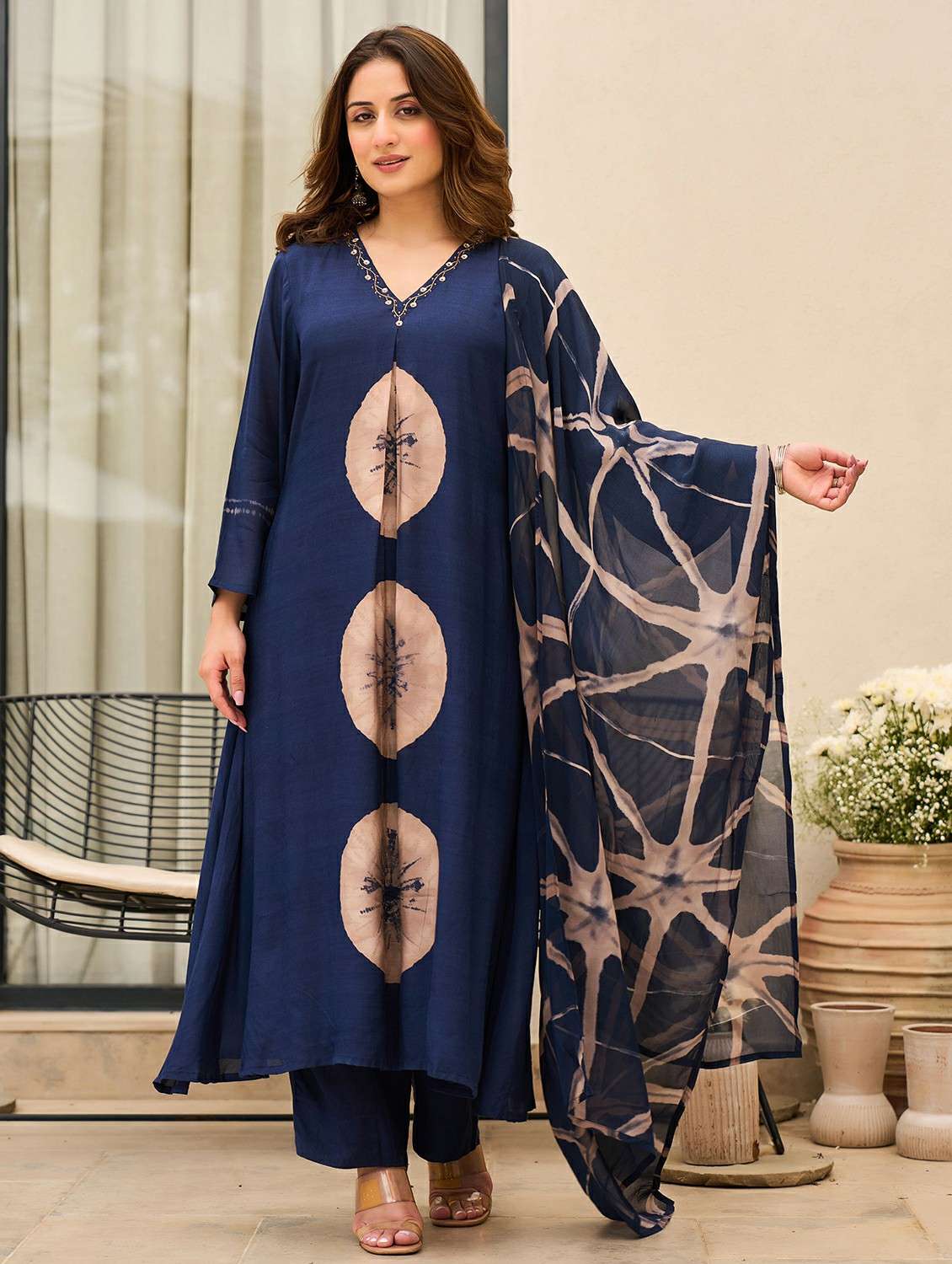 women embroidered long sleeve kurta pant with dupatta set - 22178516 -  Zoom Image - 0