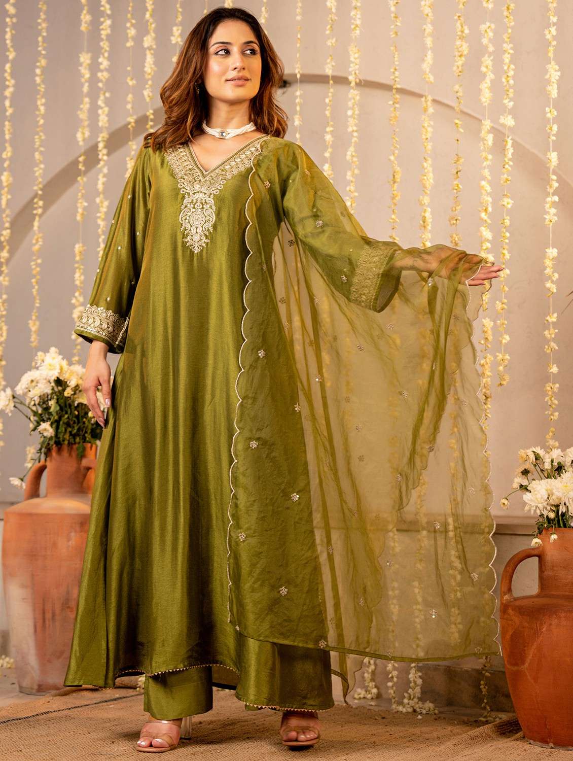 women embroidered three quarter sleeve kurta pant with dupatta set - 22178519 -  Standard Image - 3