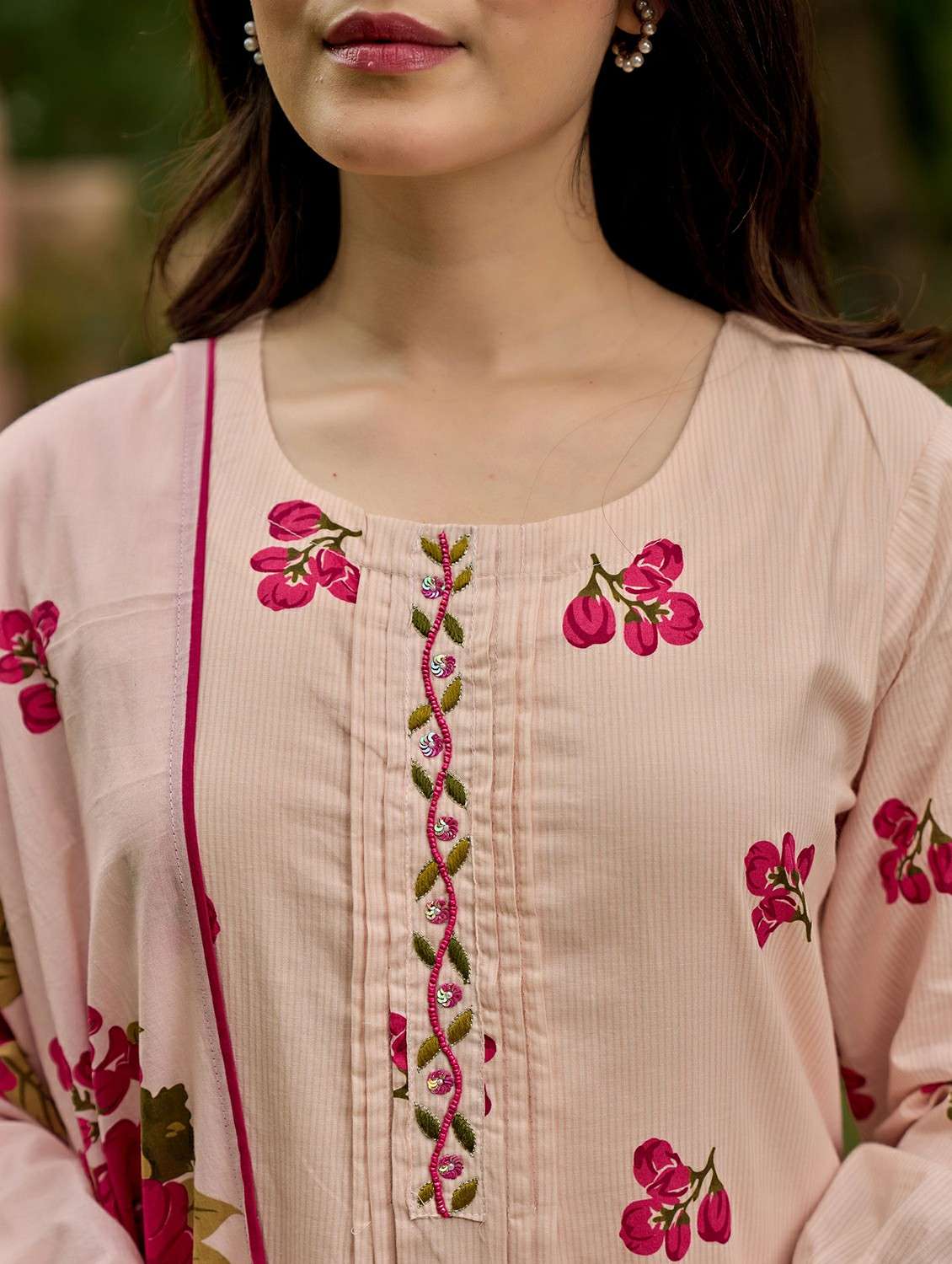 women floral three quarter sleeve kurta pant with dupatta set - 22178541 -  Standard Image - 5