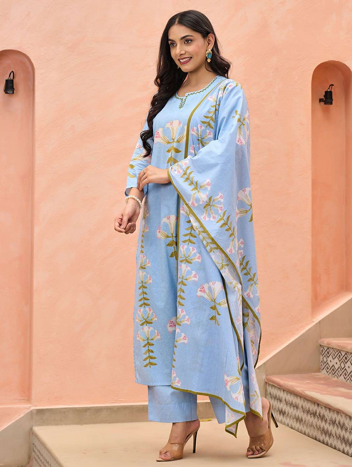 women floral three quarter sleeve kurta pant with dupatta set - 22178542 -  Standard Image - 3