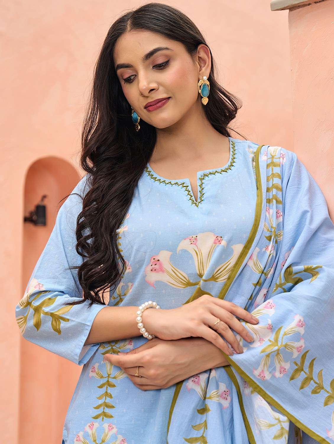 women floral three quarter sleeve kurta pant with dupatta set - 22178542 -  Standard Image - 5