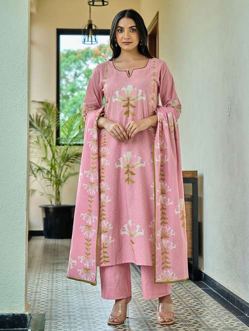 women floral three quarter sleeve kurta pant with dupatta set - 22178543 -  Standard Image - 0