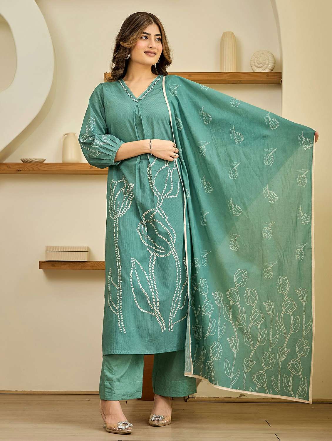 women printed three quarter sleeve kurta pant with dupatta set