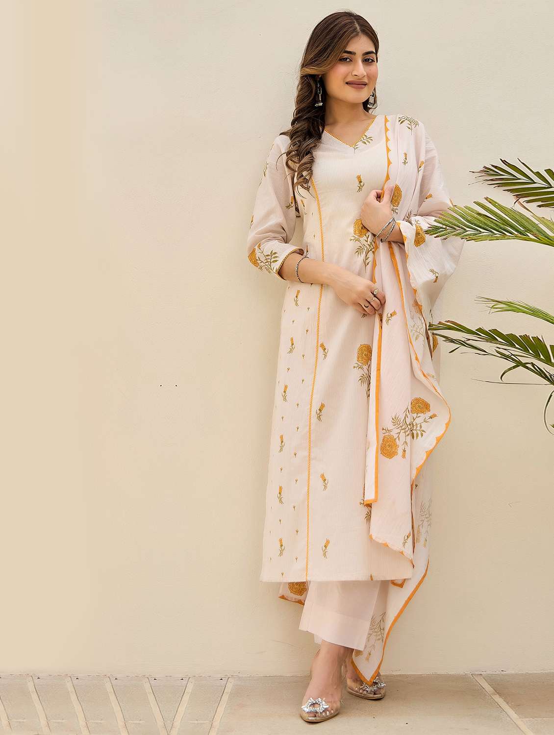 women floral three quarter sleeve kurta pant with dupatta set - 22178553 -  Standard Image - 3