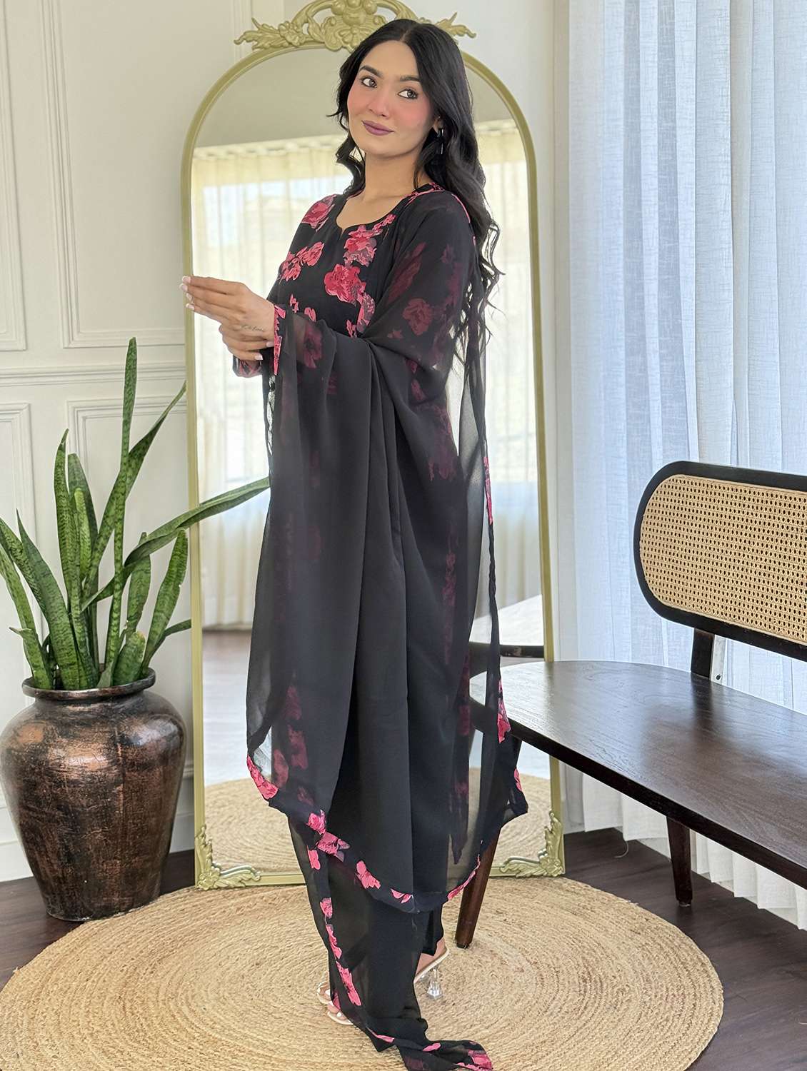 women three quarter sleeve kurta and pant with dupatta  - 22178937 -  Standard Image - 3