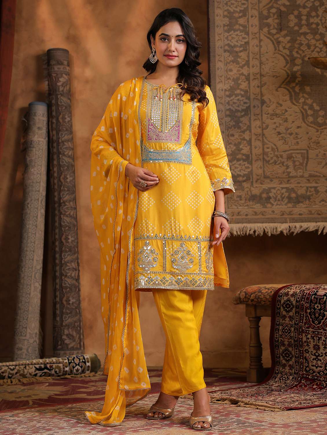 women bandhani three quarter sleeve kurta pant with dupatta set