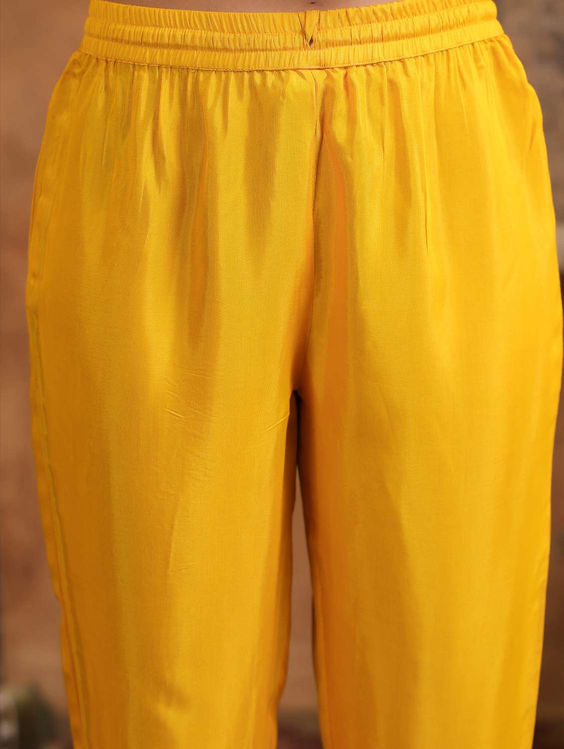 women bandhani three quarter sleeve kurta pant with dupatta set - 22179008 -  Standard Image - 8