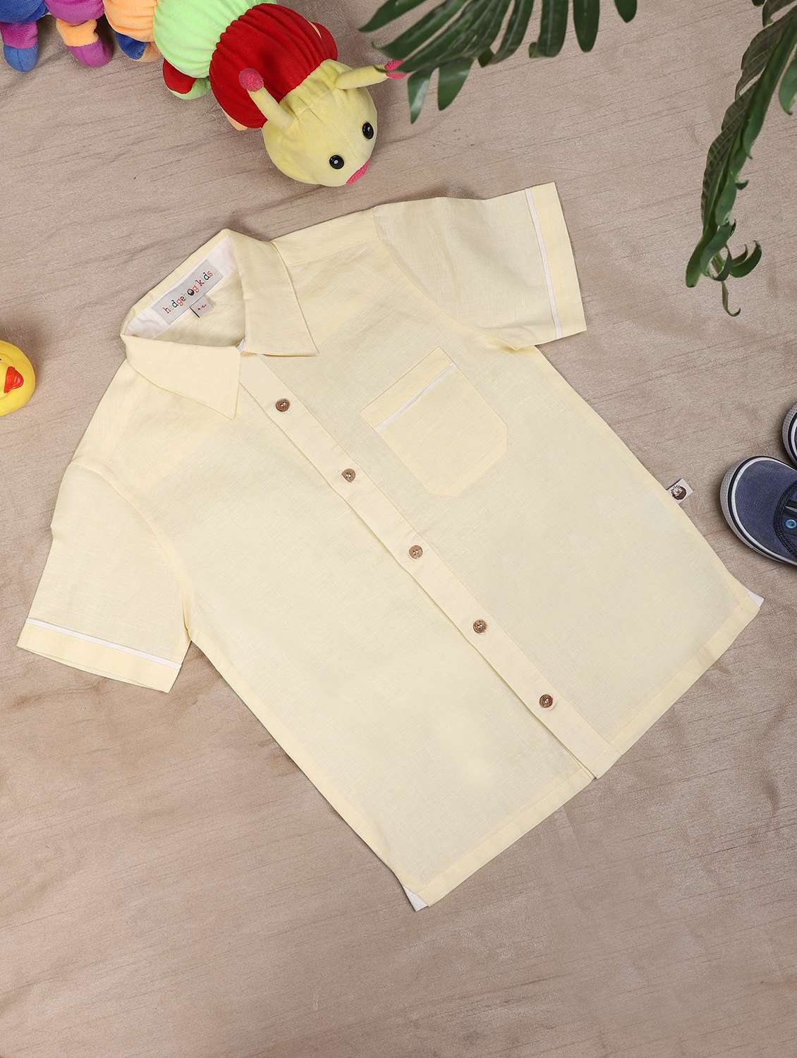 boys solid collared short sleeve shirt