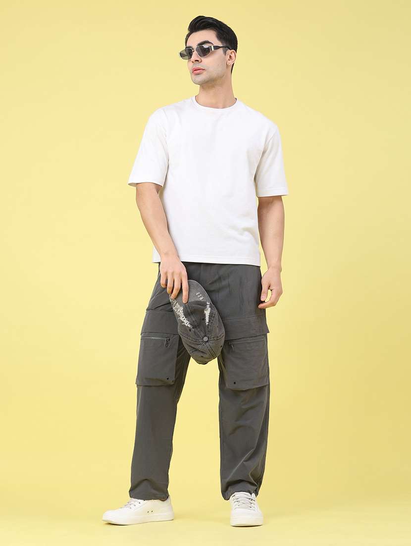 men solid mid rise regular fit cargo  - 22179569 -  Standard Image - 5