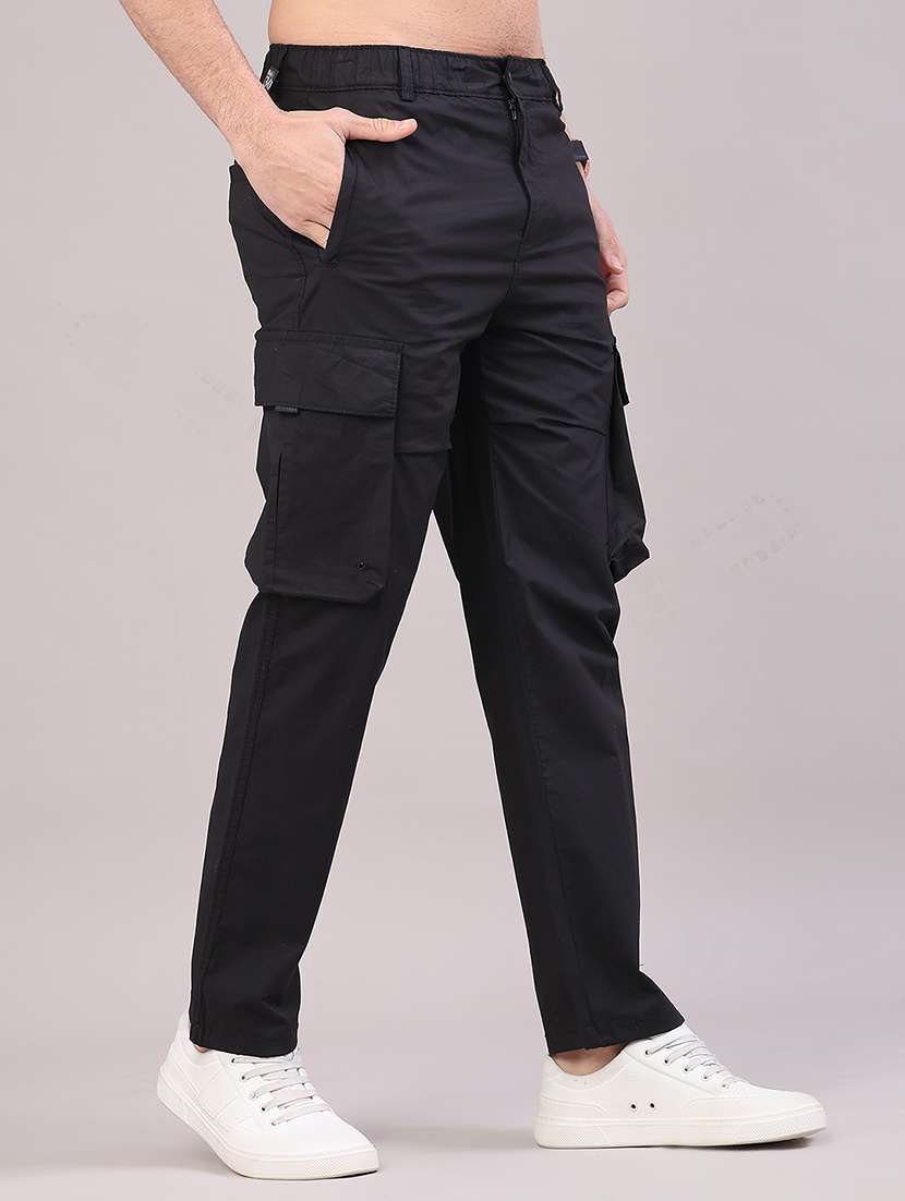 men solid mid rise regular fit cargo